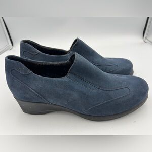 La Canadienne Lisa Wedge Suede Slip On Comfort Shoes Women’s Size 8.5M NEW